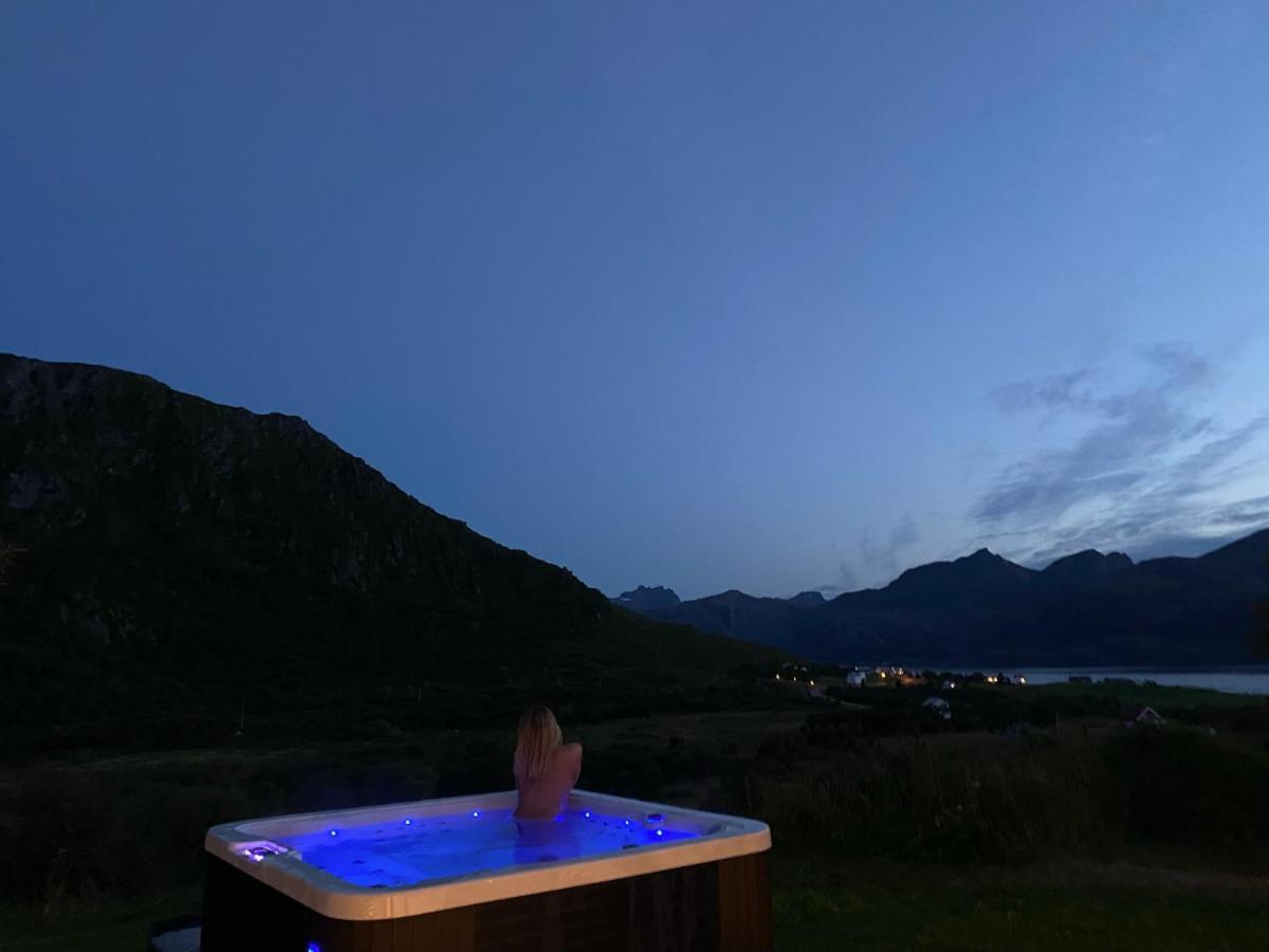 Villa Med Jacuzzi Og Nydelig Utsikt Gravdal  Екстер'єр фото